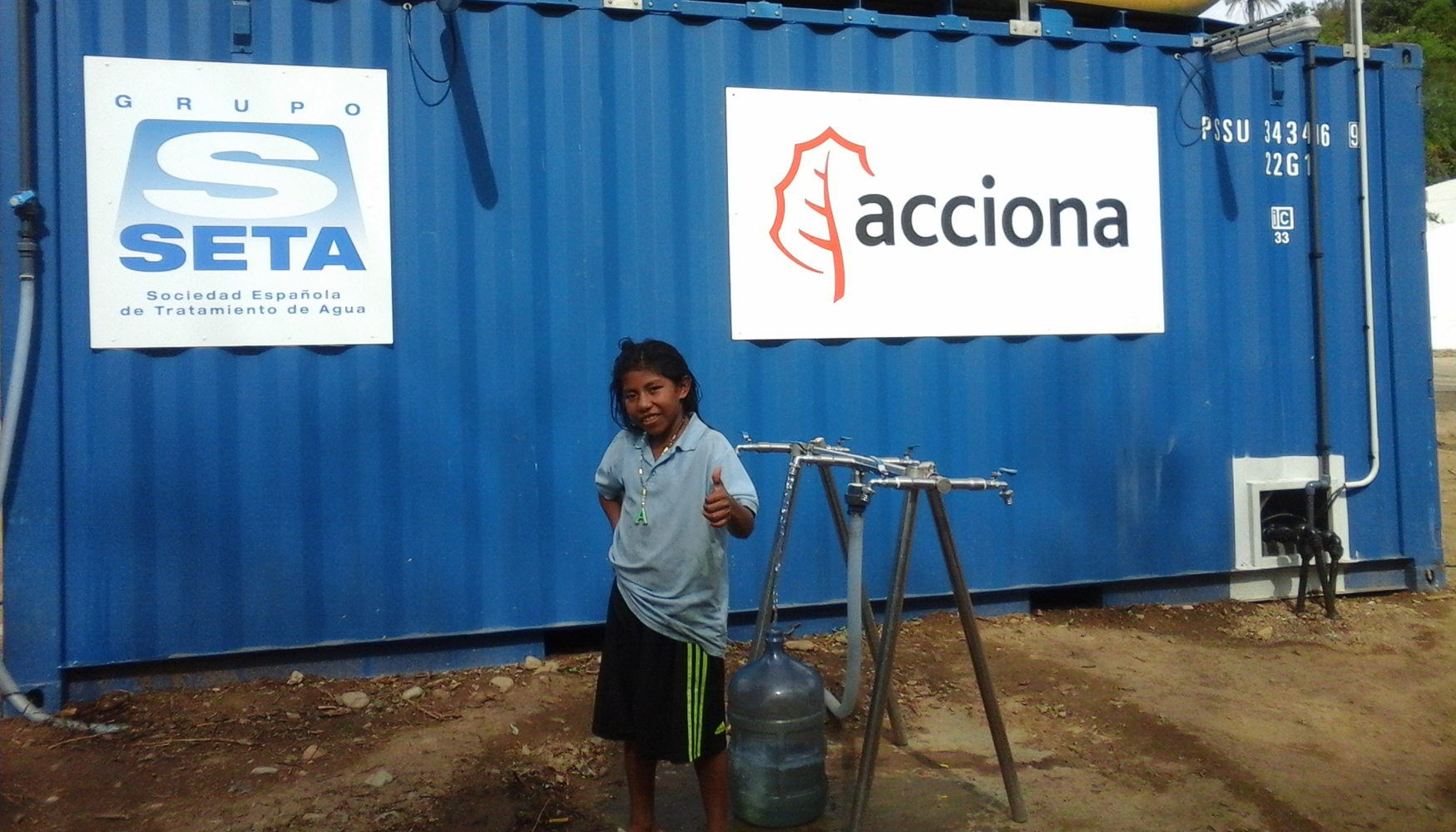 Acciona pone en marcha la potabilizadora para garantizar el suministro de agua a la comunidad Wiwa de Seyamake