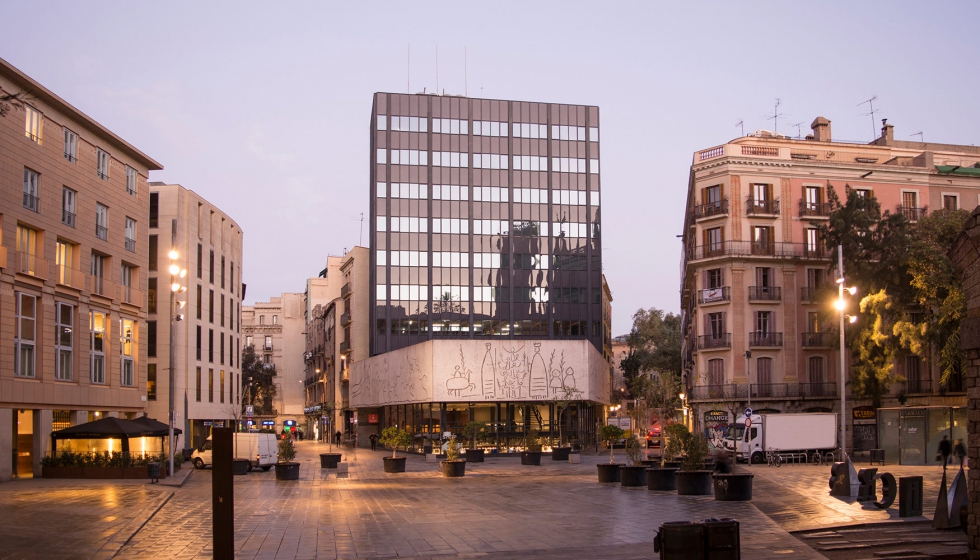 La nueva fachada del COAC de Barcelona